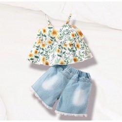 Top de girasol y short jean