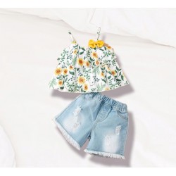 Top de girasol y short jean